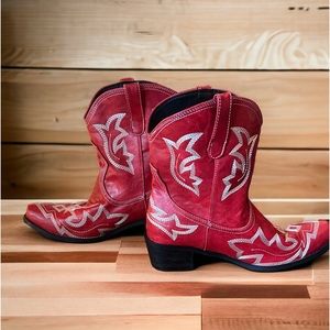 Ankle Boots Chunky Heel Embroidered Western Cowgirl Boots Vegan Material